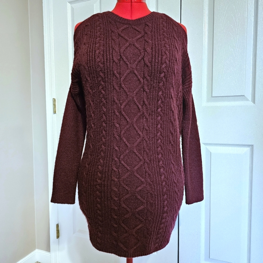 HP๐ Express Cold Shoulder Burgundy Cable Knit Sweater Dress - Size XS TP - Picture 2 of 9